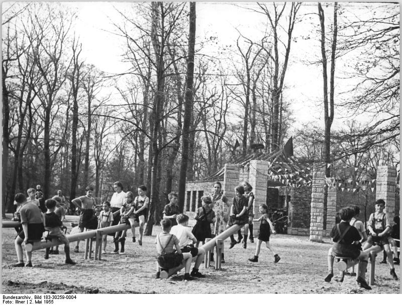 Spielplatz im Clara-Zetkin-Park